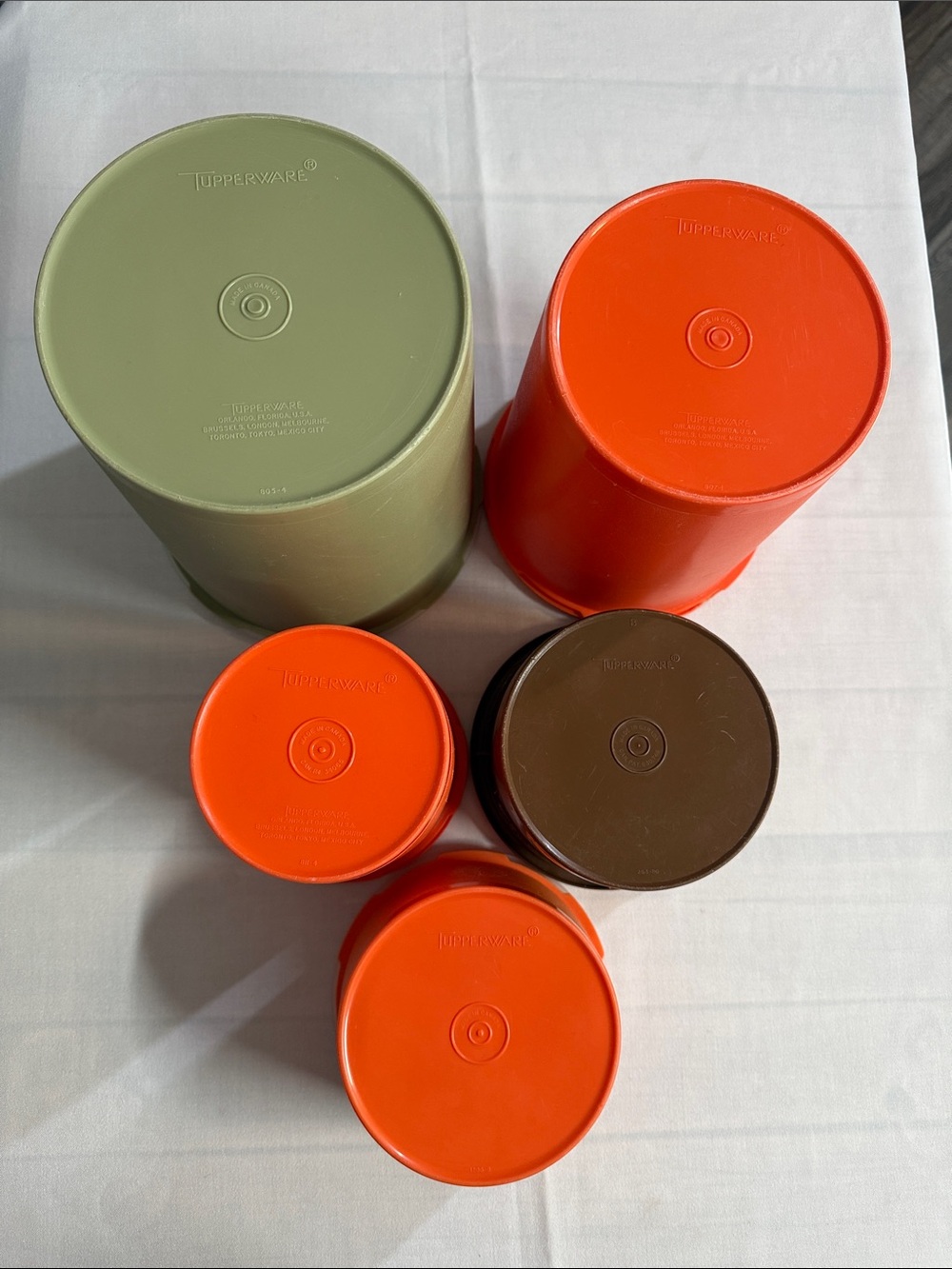 Vintage Tupperware Multi-Color Canisters - 5 Piece Mismatched Set - Picture 7 of 10